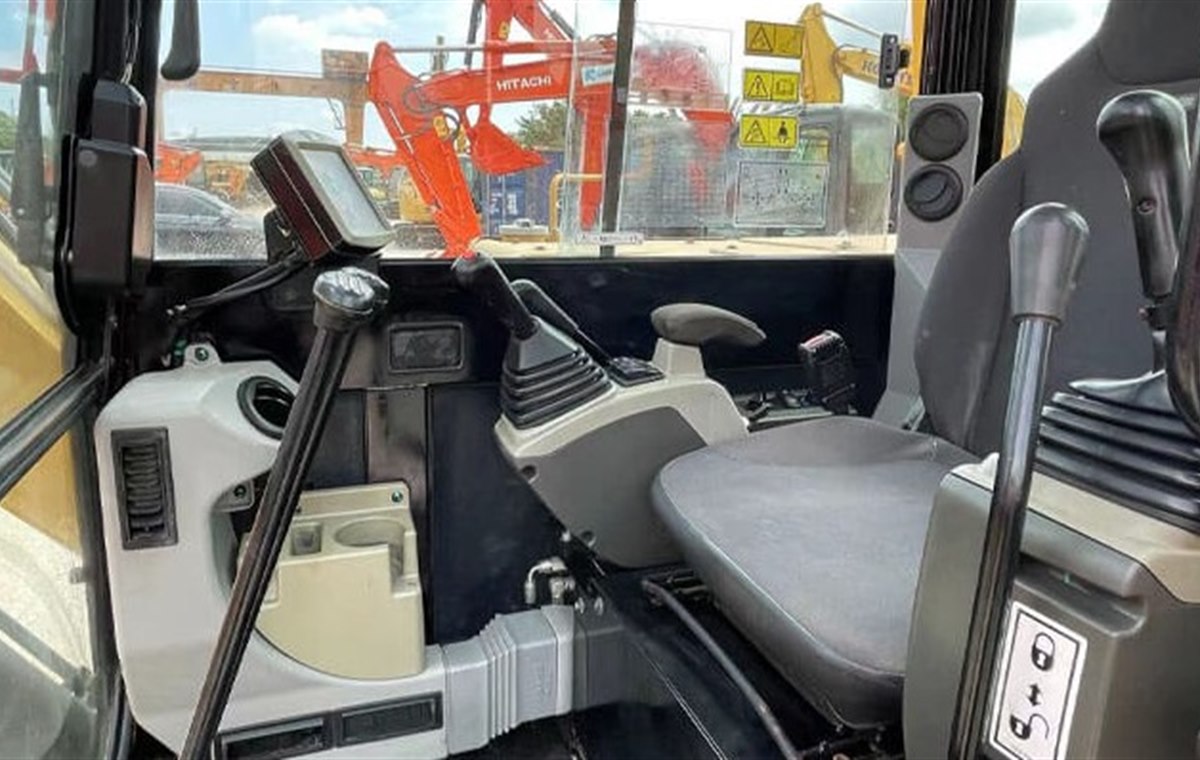 Used CAT305.5E Excavator detail photo