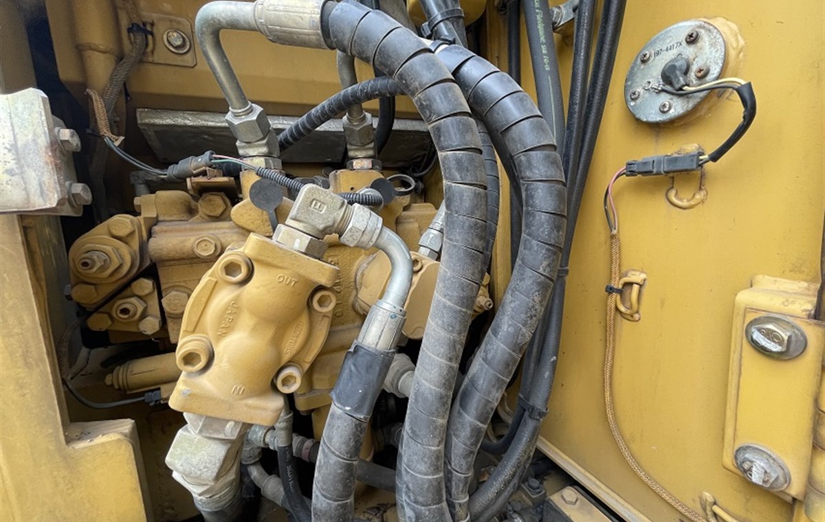 Used CAT313C Excavator detail photo