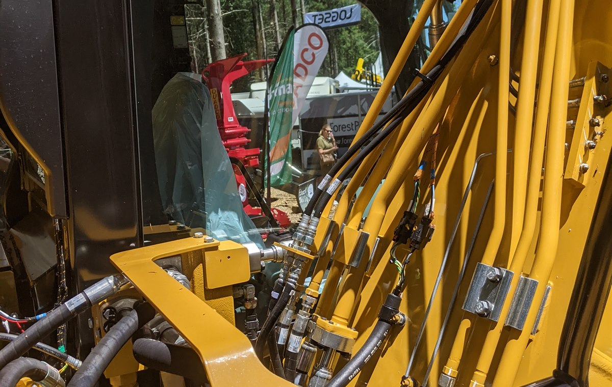 Used CAT320DL Excavator detail photo