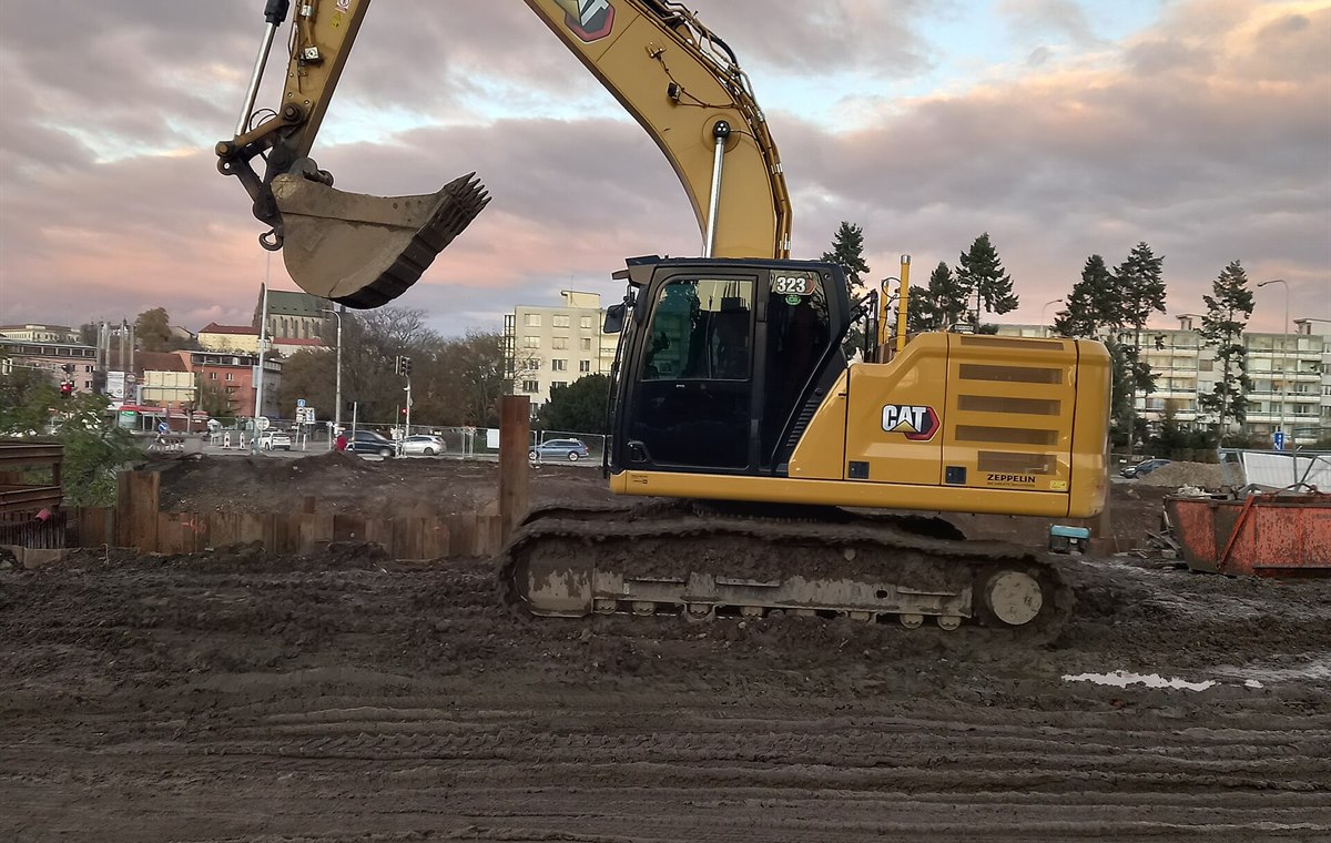 Used CAT323 Excavator detail photo