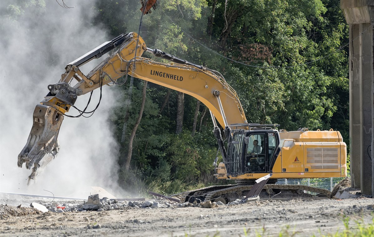 Used CAT349E Excavator detail photo