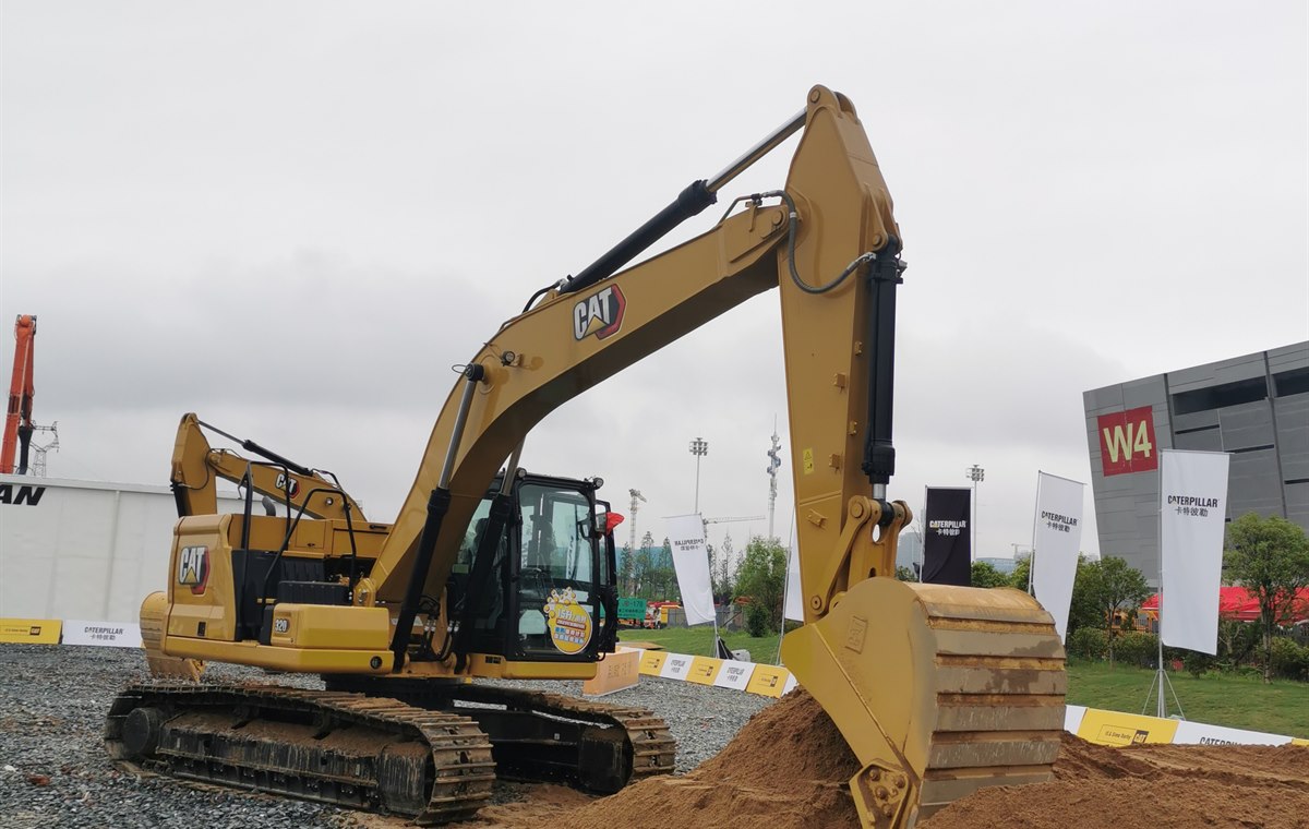 Used Caterpillar Excavators CAT320 C7.1 2023 detail photo