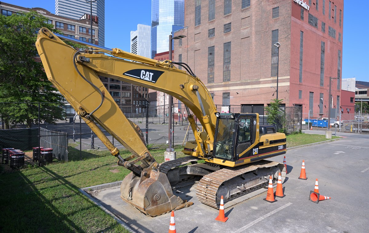Used Caterpillar Excavators CAT330 2024 detail photo
