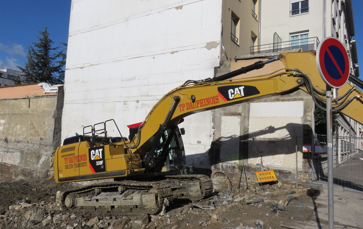 Used Caterpillar Excavator CAT330 detail photo