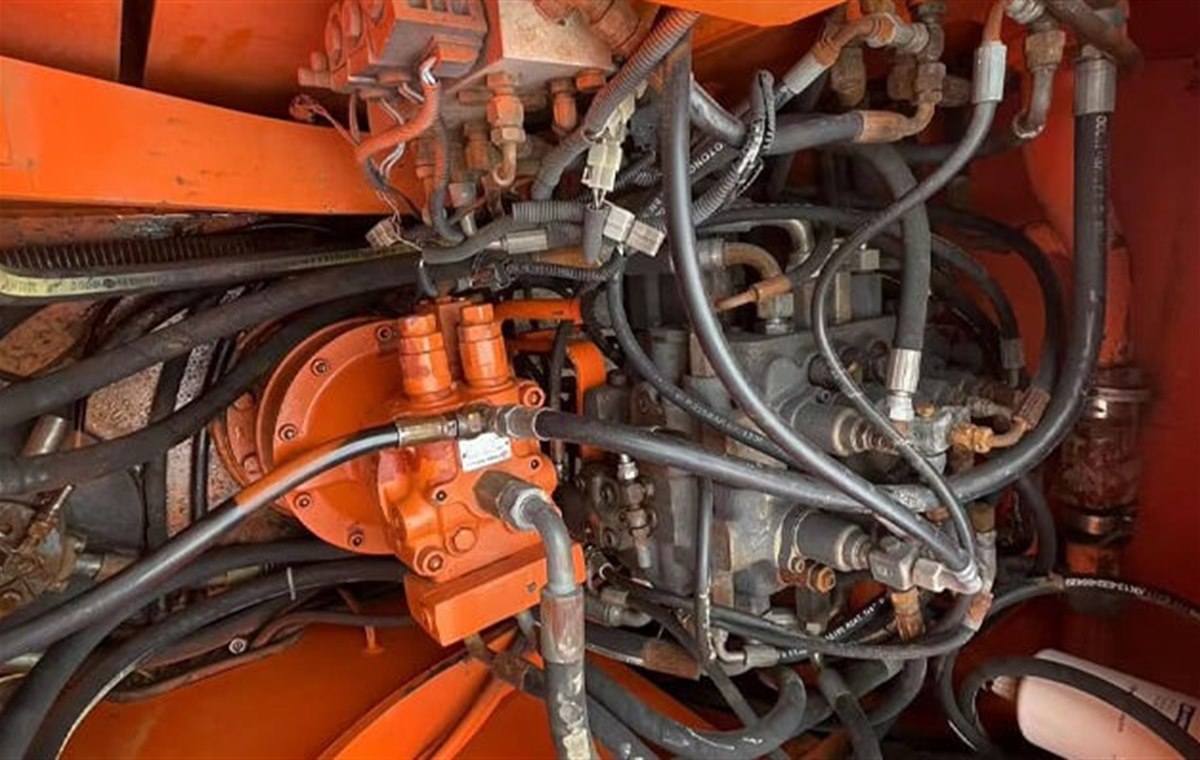 Used Doosan DH150LC-7 Excavator detail photo