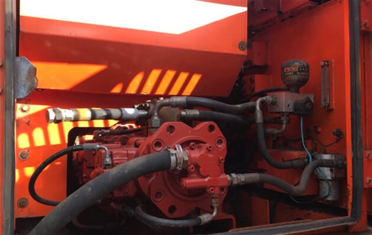 Used Doosan DH220LC-7 Excavator detail photo