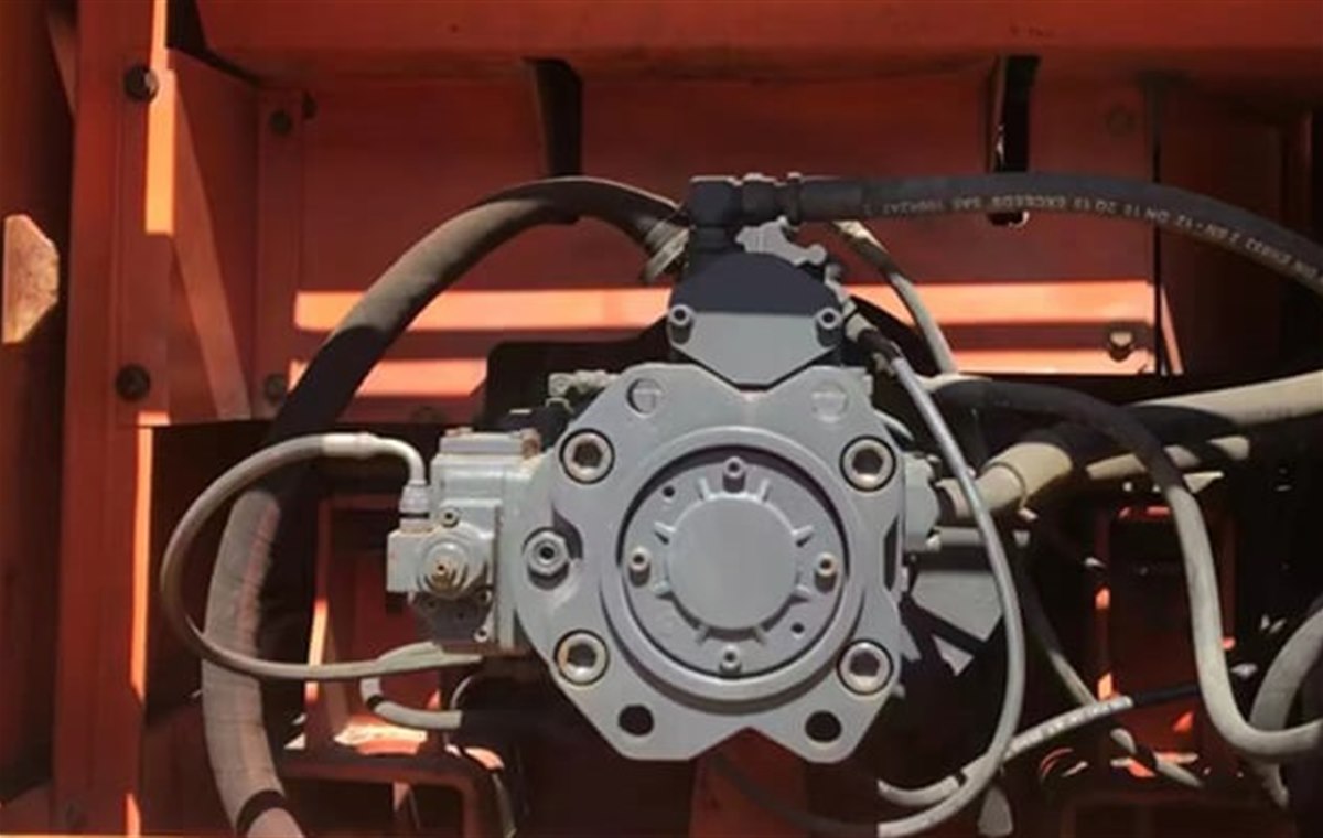 Used Doosan DH300LC-7 Excavator detail photo