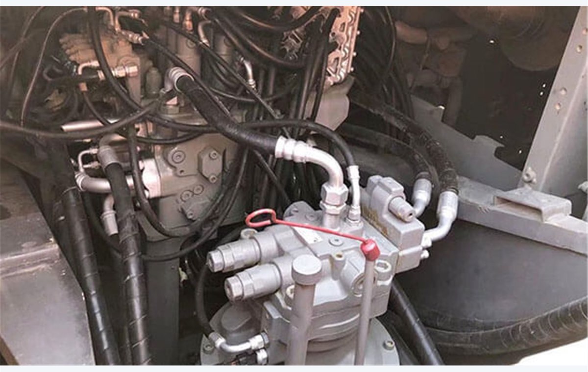 Used Hitachi ZX210 Excavators detail photo