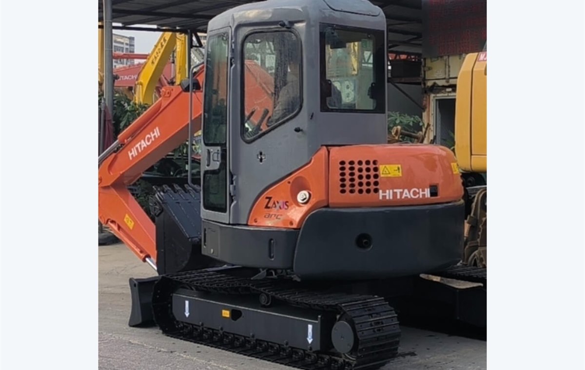 Used Hitachi ZX55 Excavator detail photo