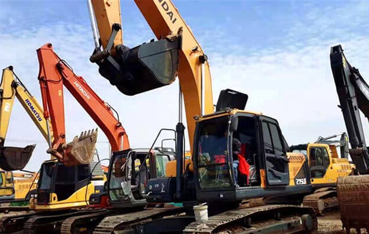Used Hyundai 275LVS Excavator detail photo