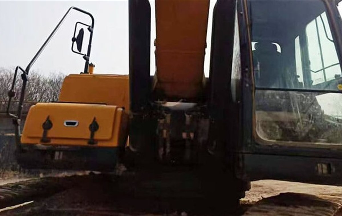 Used Hyundai 350-9 Excavator detail photo