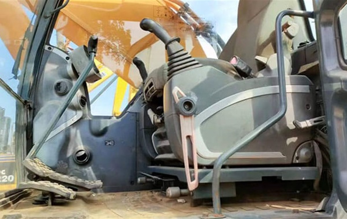 Used Hyundai 385LC-9T Excavator detail photo