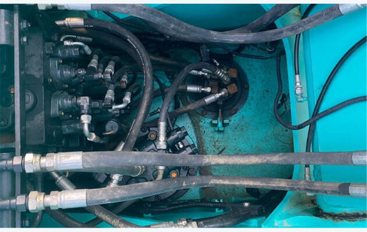 Used Kobelco SK140 Excavator detail photo