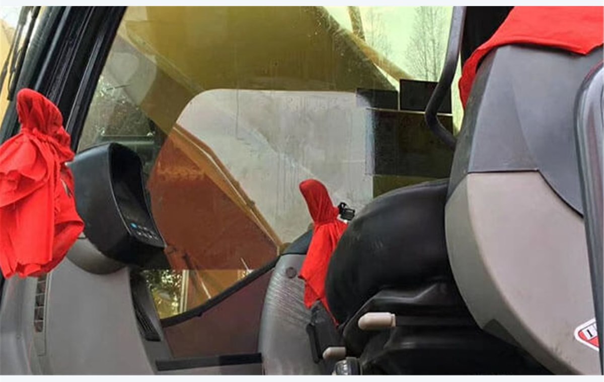 Used Kobelco SK380D Excavator detail photo