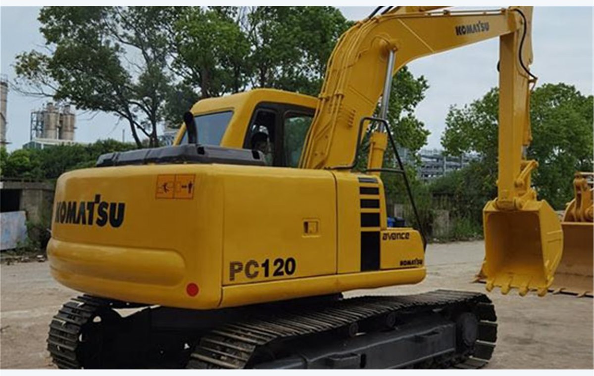 Used Komatsu PC120-6 Excavator detail photo