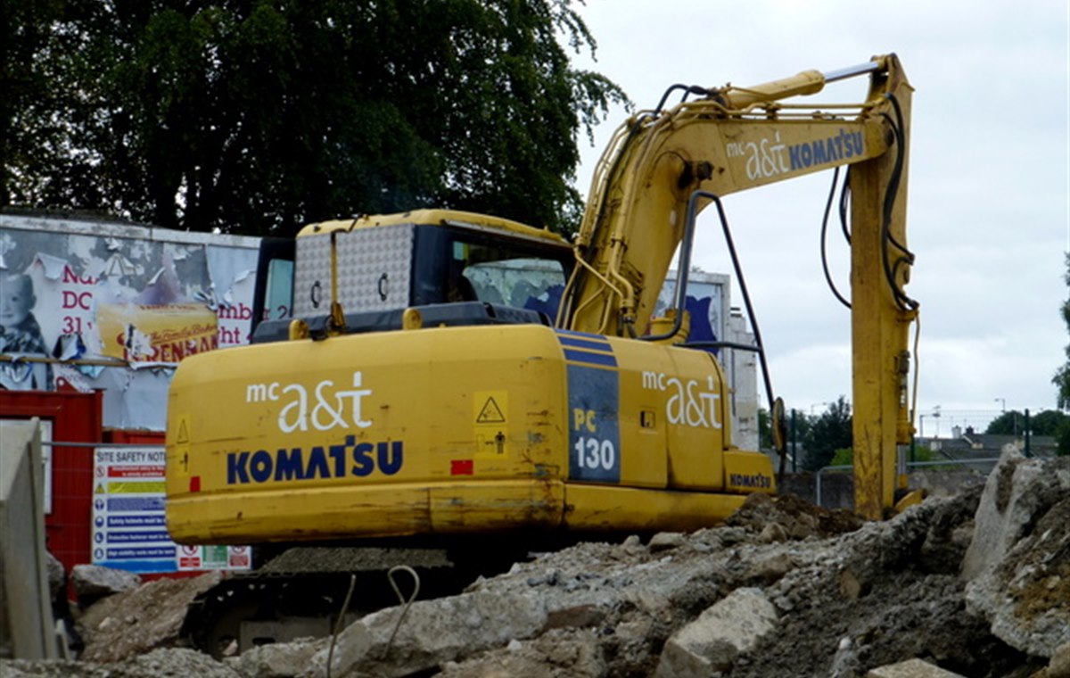 Used Komatsu PC130 Excavator detail photo
