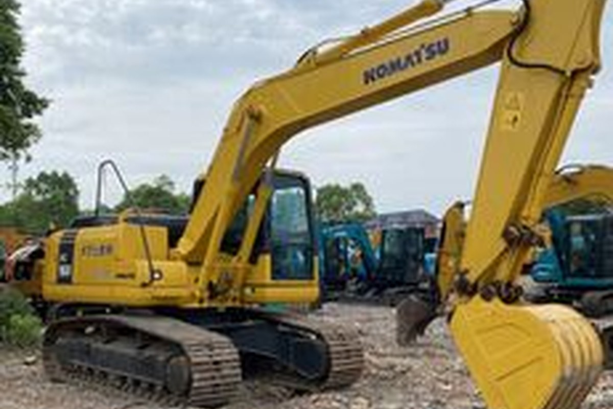 Used Komatsu PC160-7 Excavator