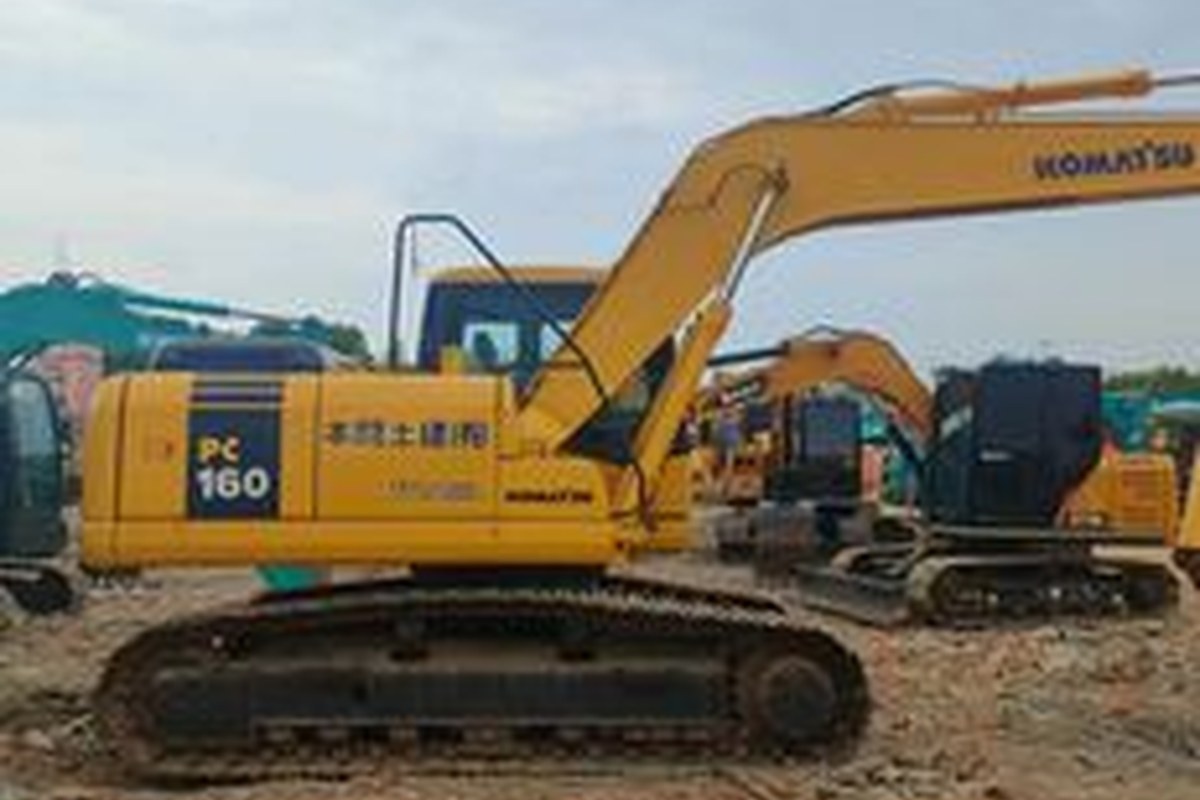 Used Komatsu PC160-7 Excavator detail photo