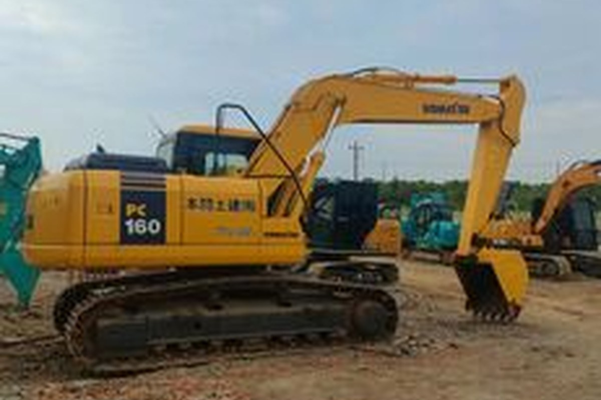 Used Komatsu PC160-7 Excavator detail photo