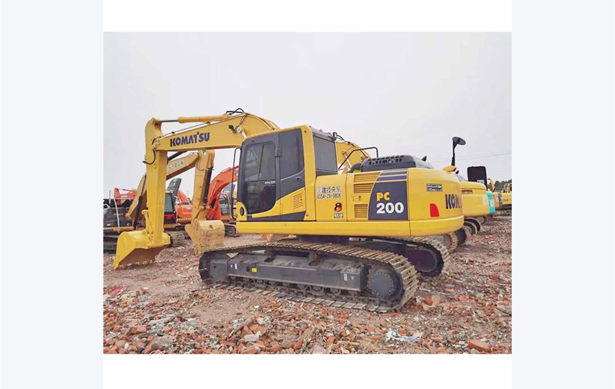 Used Komatsu PC200-8