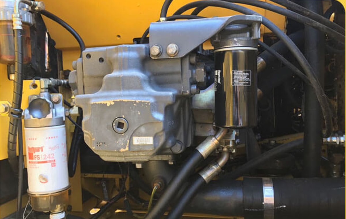 Used Komatsu PC210-8 Excavator detail photo
