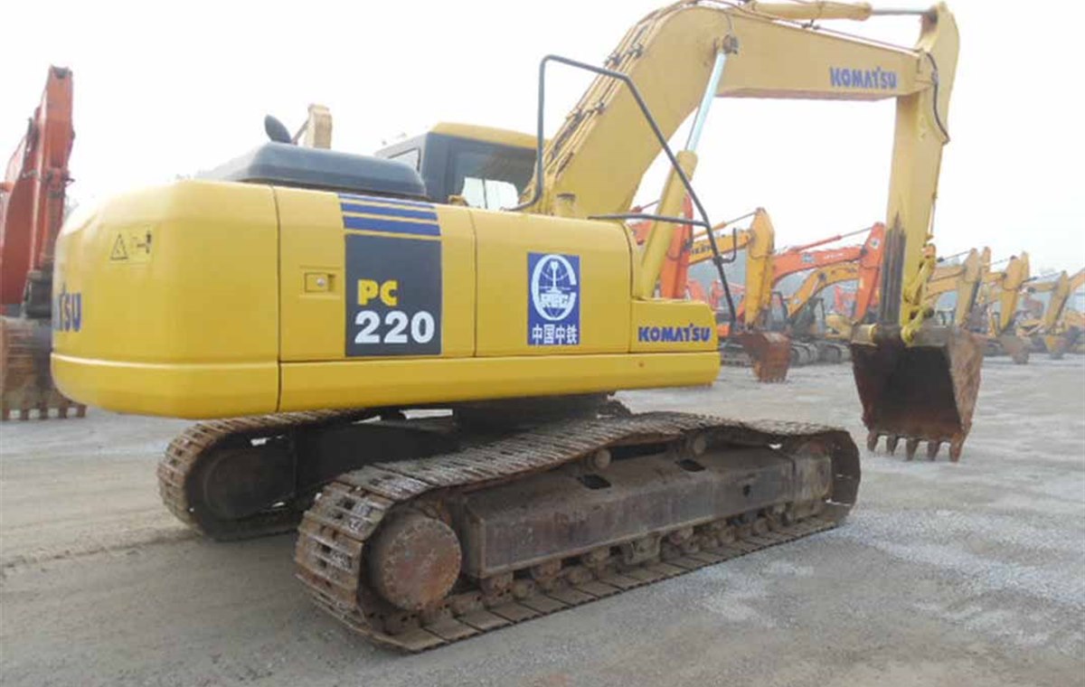 Used Komatsu PC220-7 Excavator