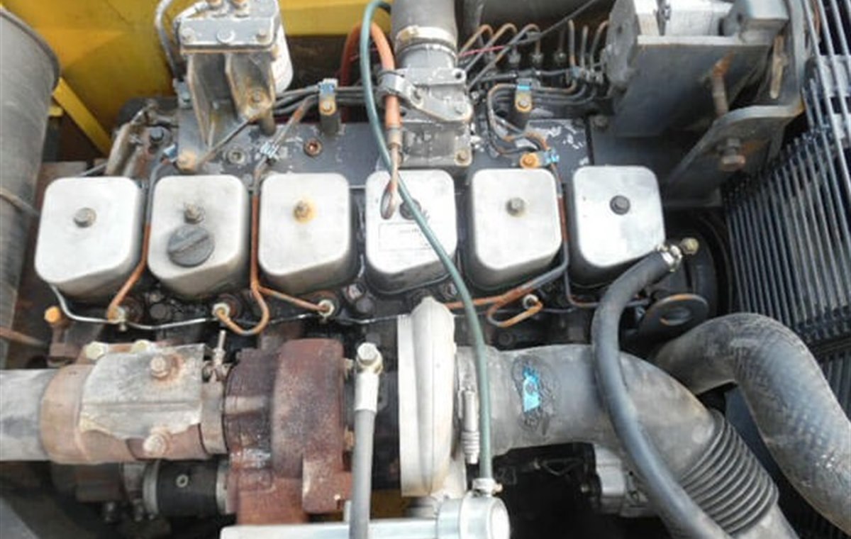 Used Komatsu PC220-7 Excavator detail photo