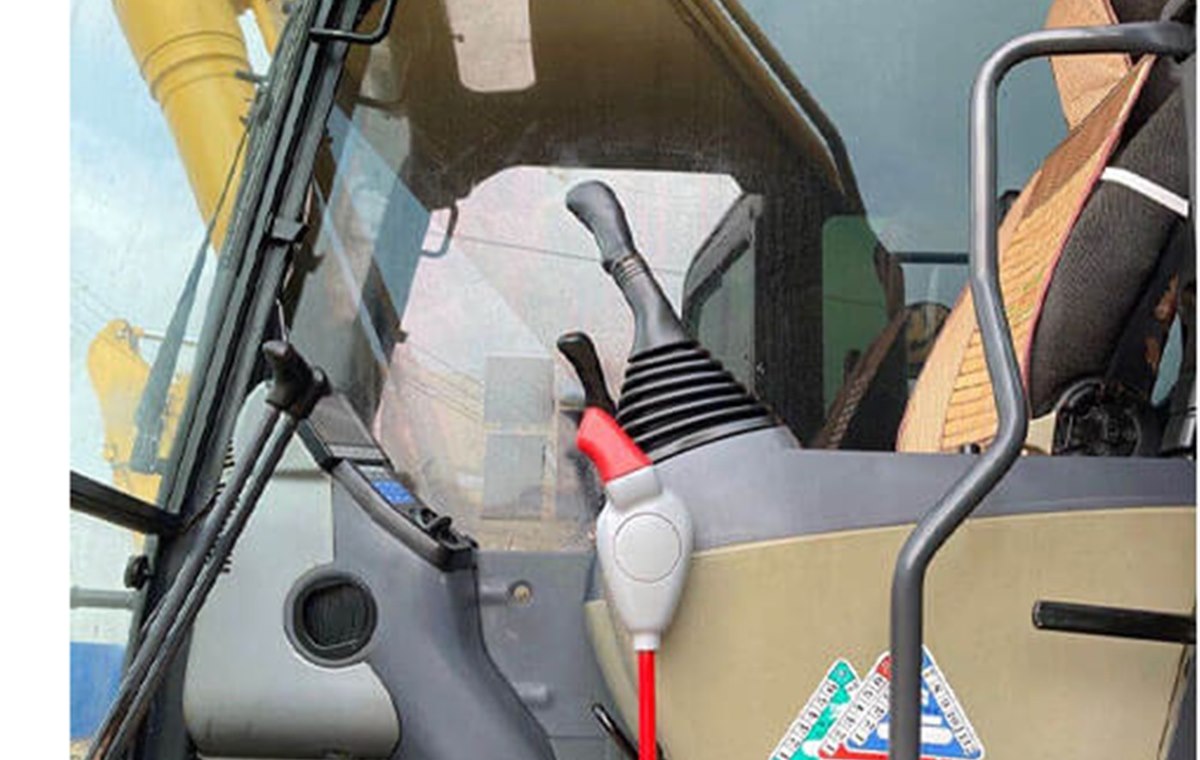 Used Komatsu PC220-8k Excavator detail photo
