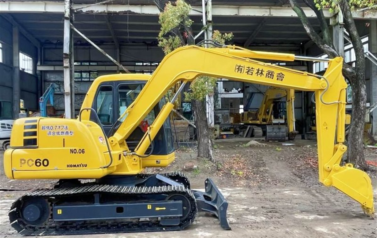 Used Komatsu PC60-7 Excavator detail photo