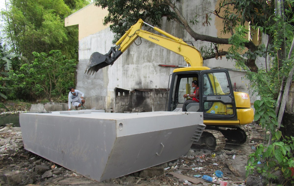 Used Komatsu PC70-8 Excavator detail photo