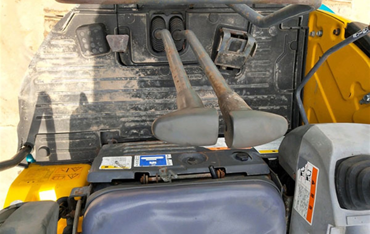 Used Kubota KX 20 Excavator detail photo