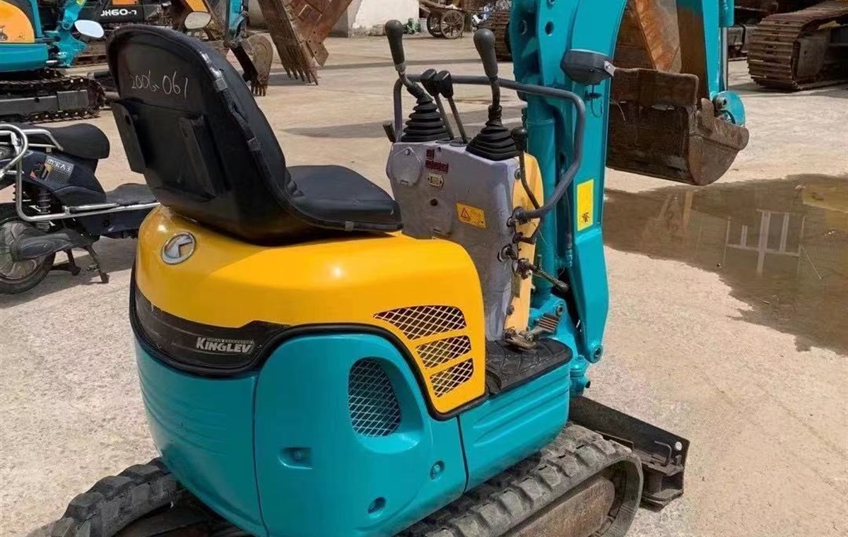Used Kubota KX10 Excavator detail photo
