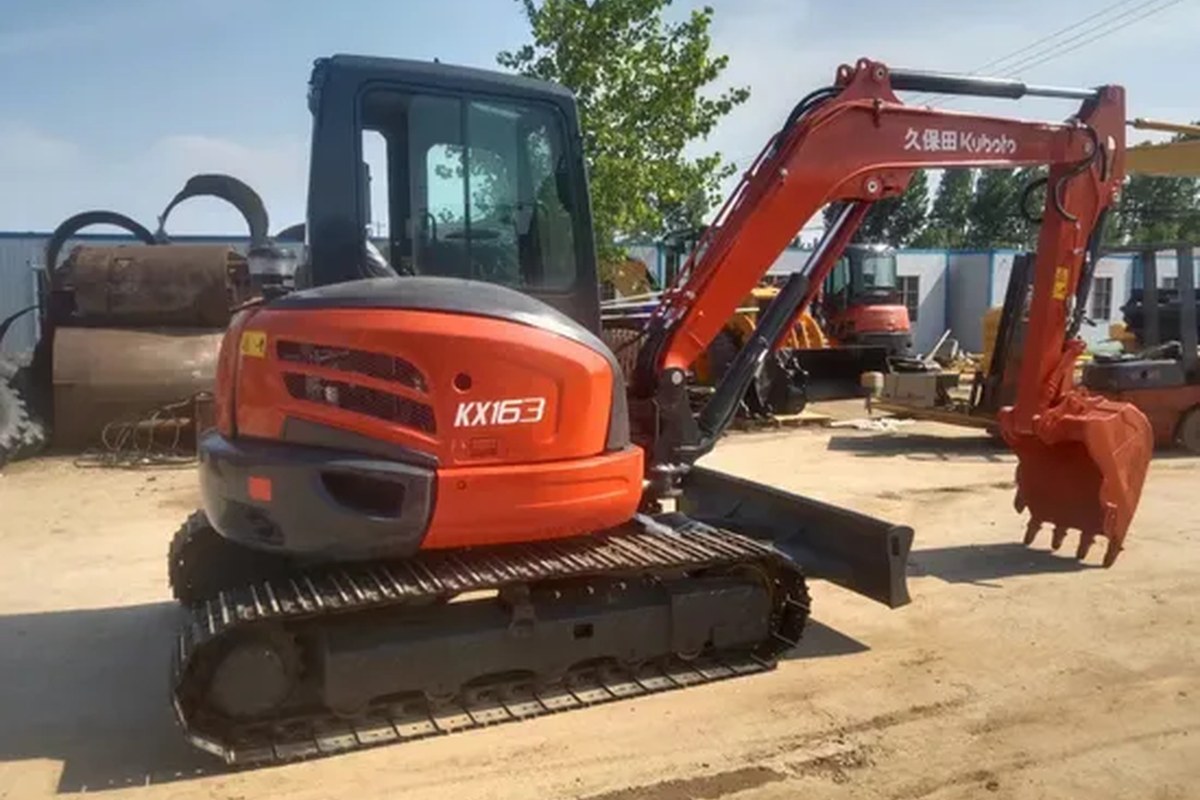 Used Kubota KX163 Excavator detail photo