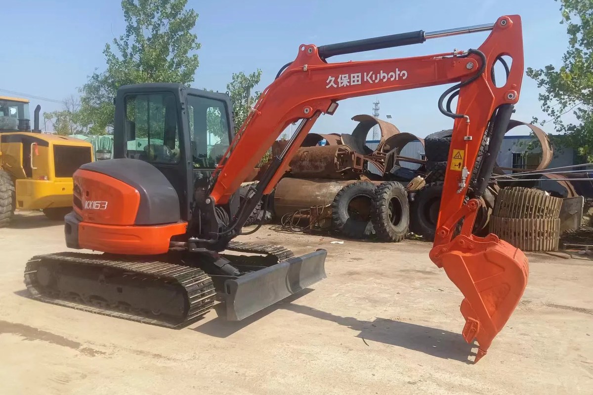 Used Kubota KX163 Excavator detail photo
