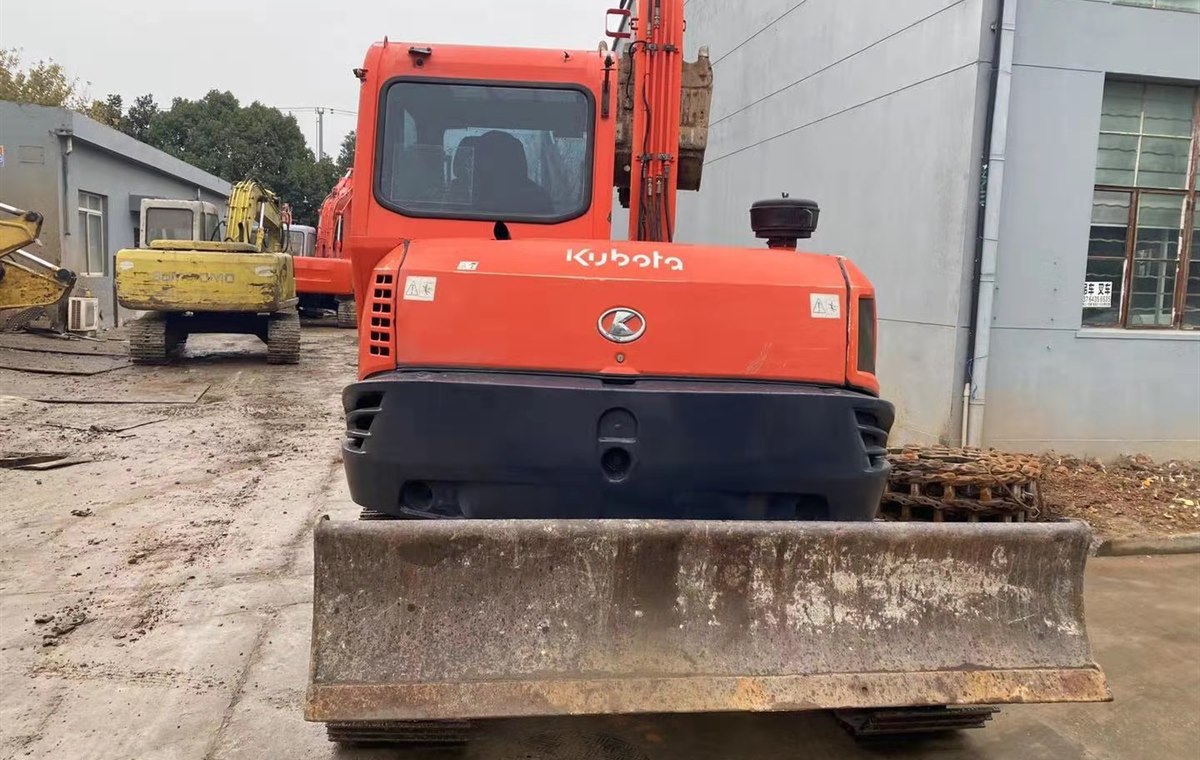 Used Kubota KX185 Excavator detail photo