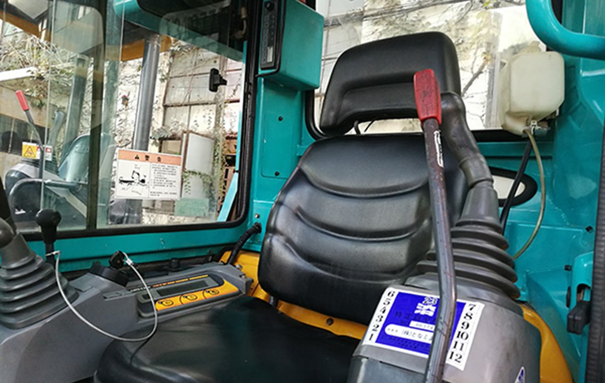 Used Kubota KX35 Excavator detail photo