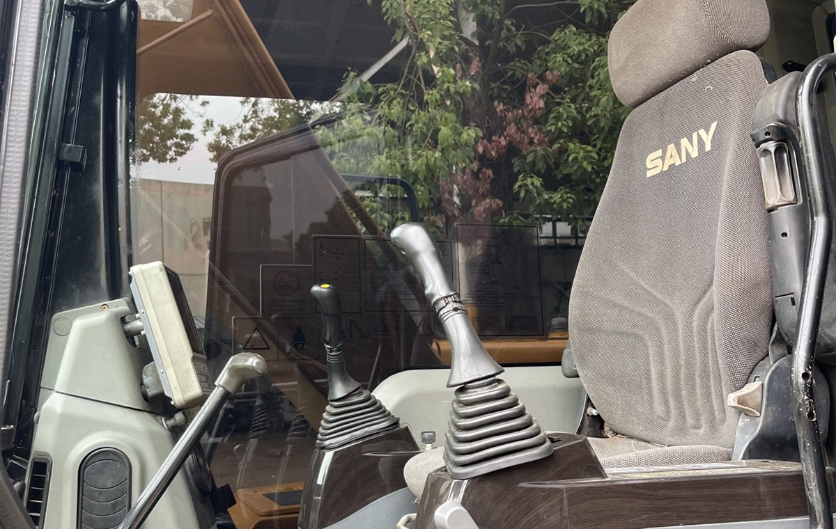 Used Sany SY125-9C Excavator detail photo