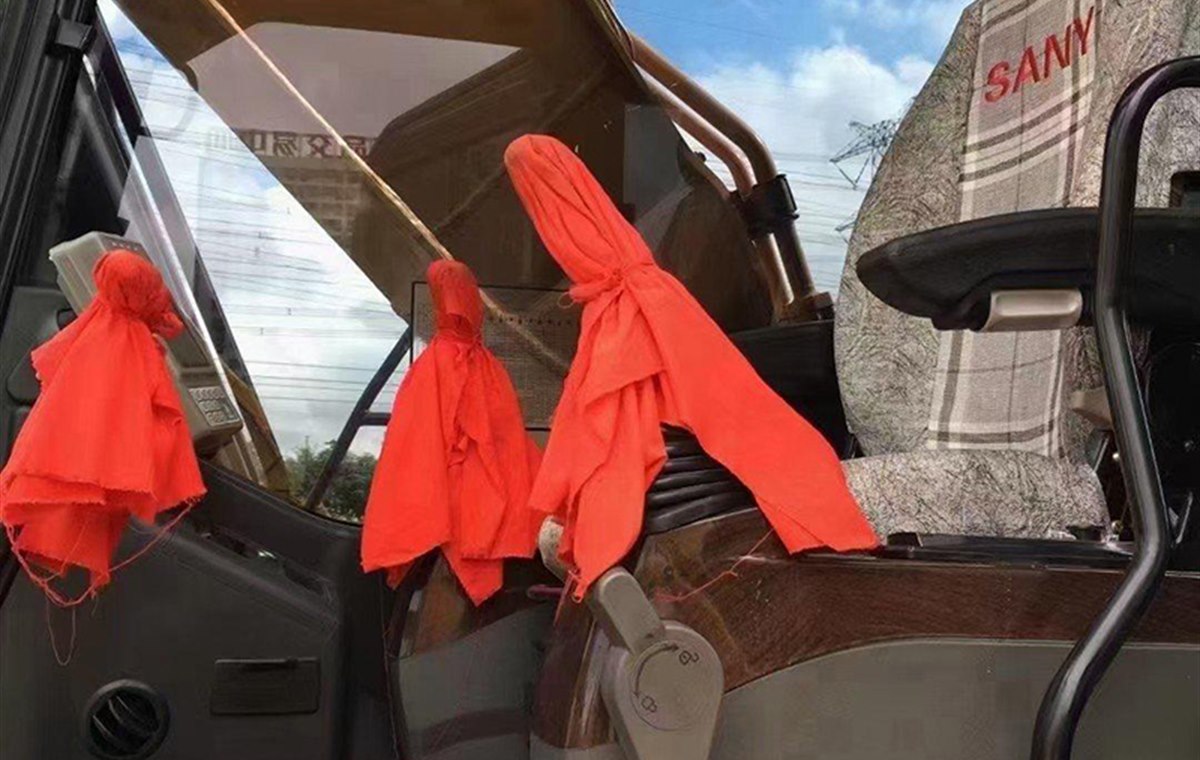 Used Sany SY215 Excavator detail photo