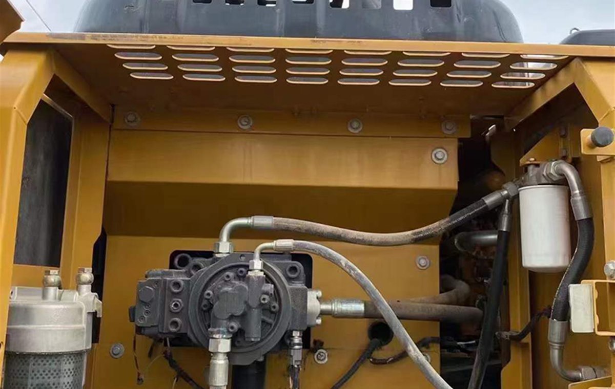 Used Sany SY245 Excavator detail photo