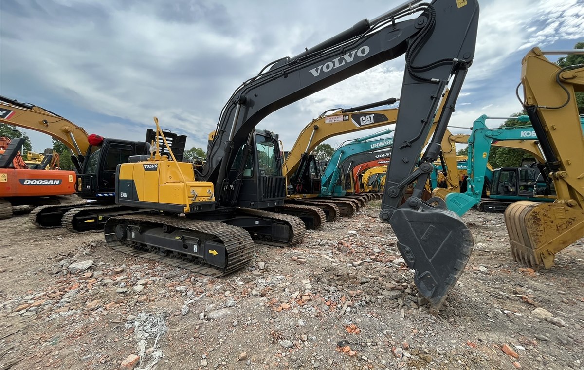 Used Volvo EC140D Excavator